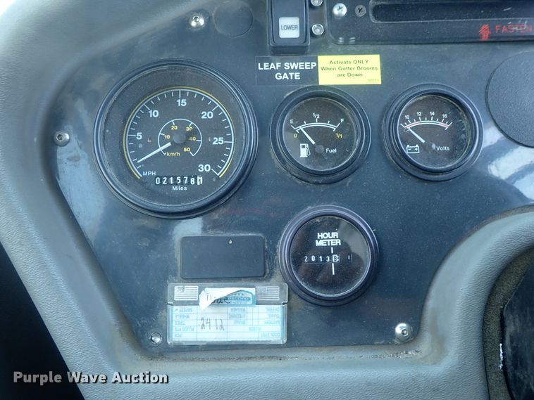 image for item DI4567 2015 Global M3  street sweeper