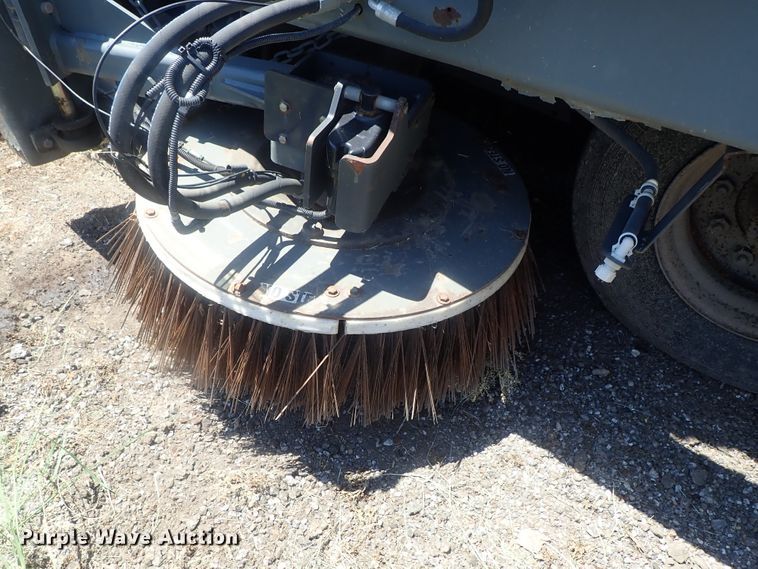 image for item DI4567 2015 Global M3  street sweeper