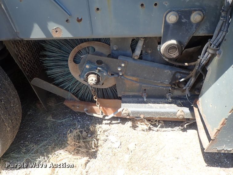 image for item DI4567 2015 Global M3  street sweeper