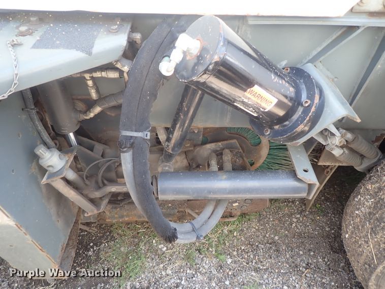 image for item DI4567 2015 Global M3  street sweeper