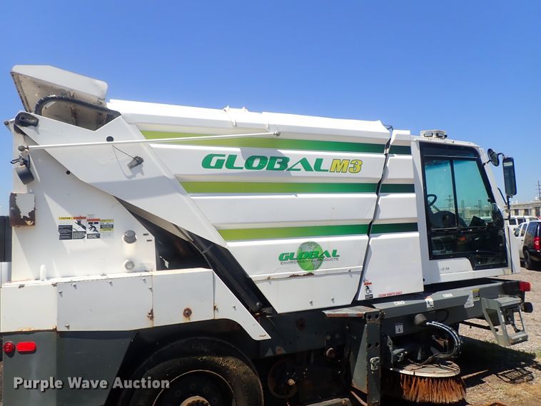 image for item DI4567 2015 Global M3  street sweeper