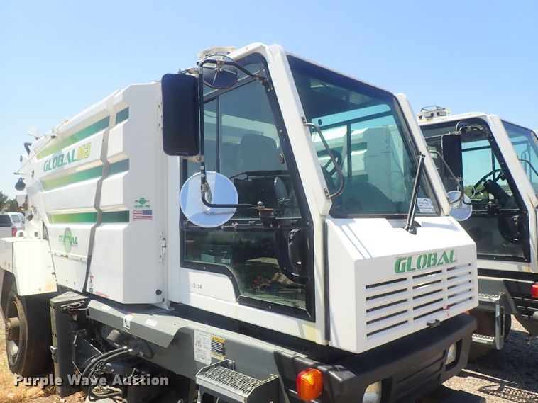 image for item DI4567 2015 Global M3  street sweeper