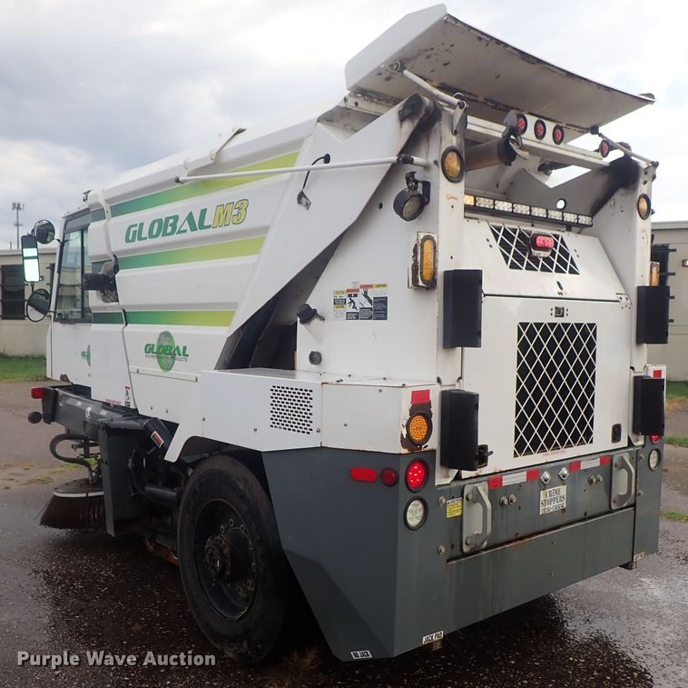 image for item DI4568 2015 Global M3  street sweeper