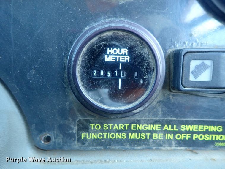 image for item DI4568 2015 Global M3  street sweeper