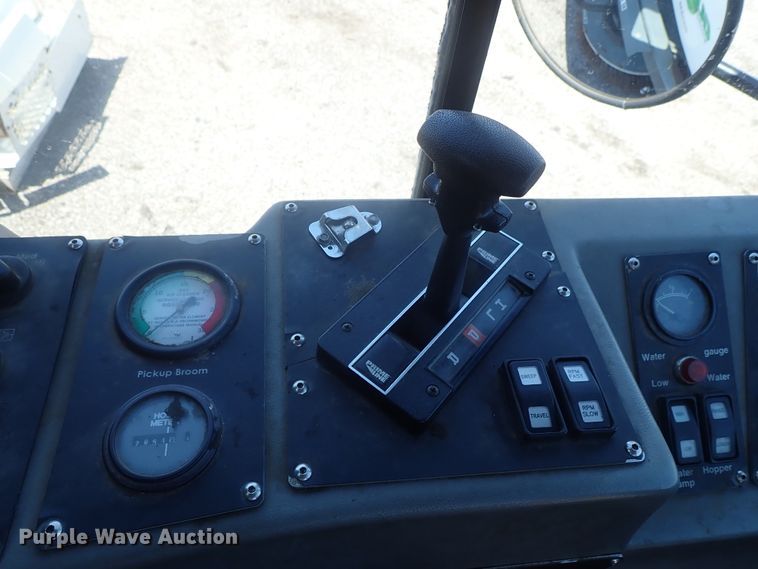 image for item DI4568 2015 Global M3  street sweeper