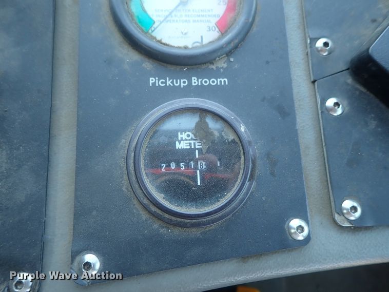 image for item DI4568 2015 Global M3  street sweeper