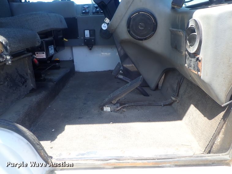 image for item DI4568 2015 Global M3  street sweeper