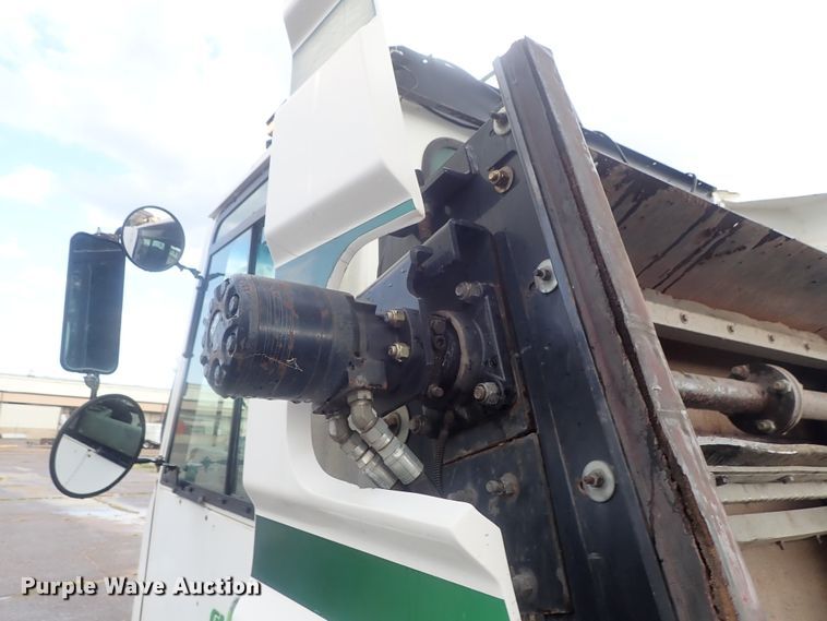 image for item DI4568 2015 Global M3  street sweeper