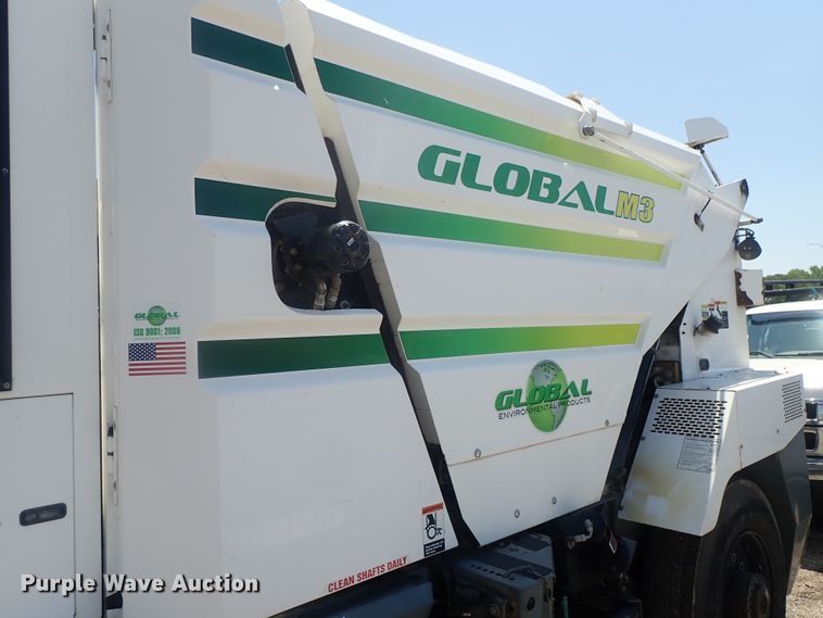image for item DI4568 2015 Global M3  street sweeper