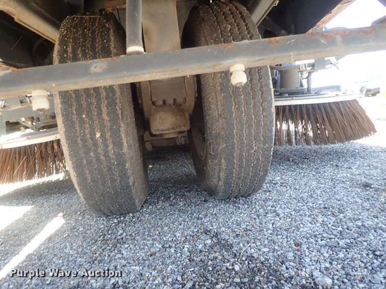 image for item DI4568 2015 Global M3  street sweeper