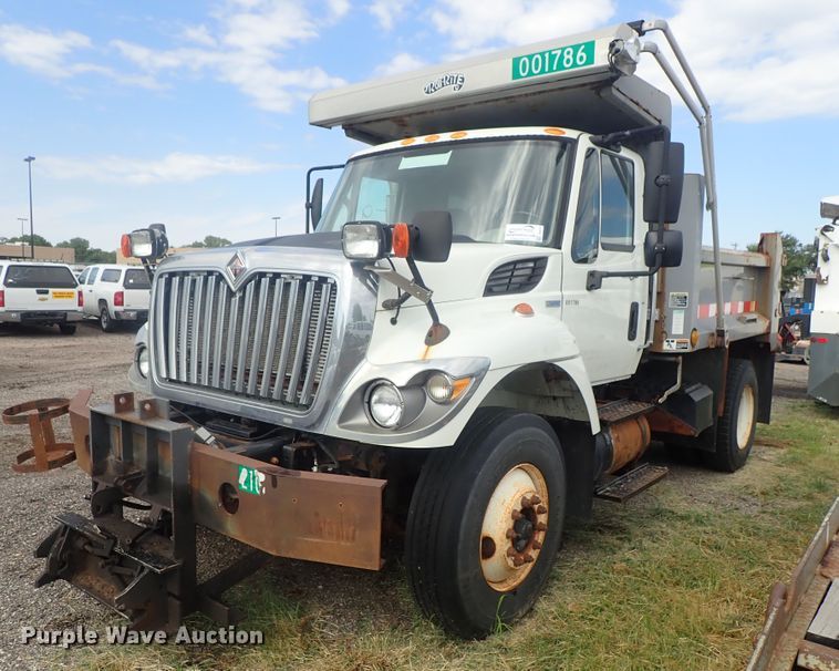 image for item DI4570 2008 International WorkStar 7400SFA  dump truck