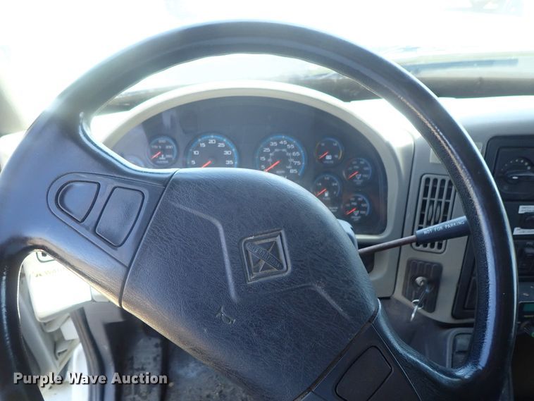 image for item DI4570 2008 International WorkStar 7400SFA  dump truck