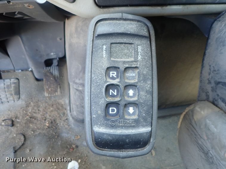 image for item DI4570 2008 International WorkStar 7400SFA  dump truck