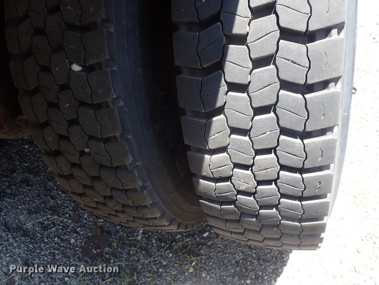 image for item DI4570 2008 International WorkStar 7400SFA  dump truck