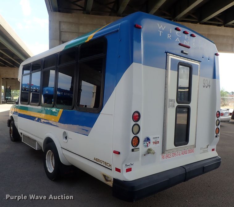 image for item DI4582 2009 Ford E450  shuttle bus