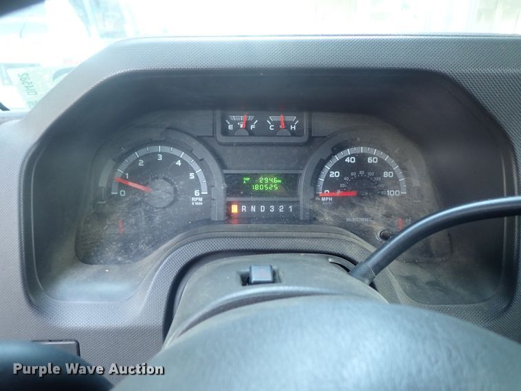 image for item DI4582 2009 Ford E450  shuttle bus