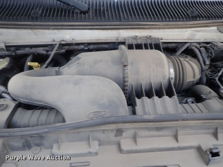 image for item DI4582 2009 Ford E450  shuttle bus