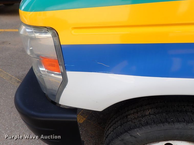 image for item DI4582 2009 Ford E450  shuttle bus