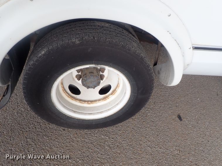 image for item DI4582 2009 Ford E450  shuttle bus