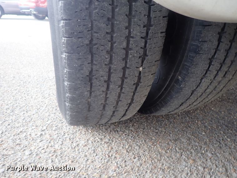 image for item DI4582 2009 Ford E450  shuttle bus