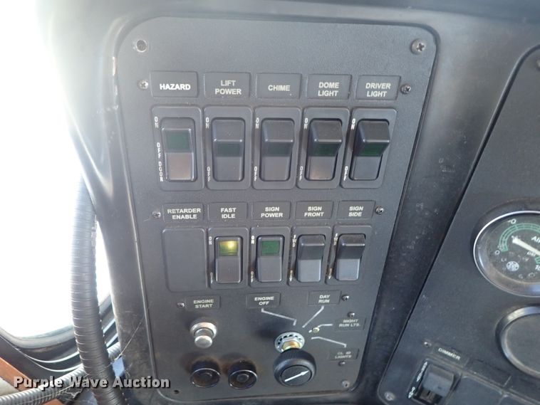 image for item DI4584 2004 Optima AH-28  trolley