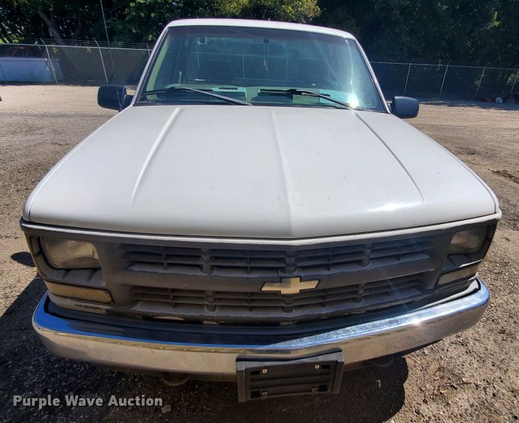 image for item DF5606 1998 Chevrolet 1500  pickup truck