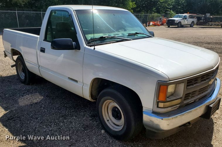 image for item DF5606 1998 Chevrolet 1500  pickup truck