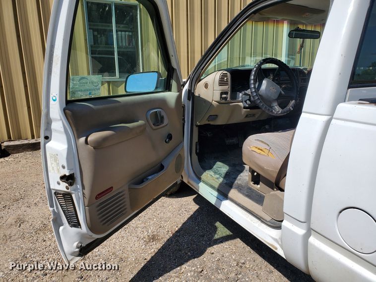 image for item DF5606 1998 Chevrolet 1500  pickup truck