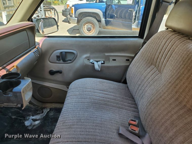 image for item DF5606 1998 Chevrolet 1500  pickup truck