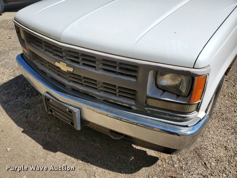 image for item DF5606 1998 Chevrolet 1500  pickup truck