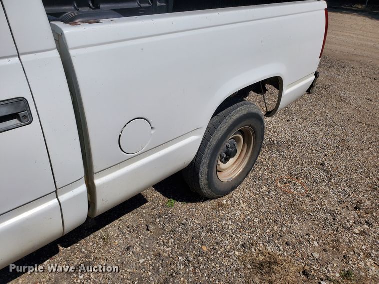 image for item DF5606 1998 Chevrolet 1500  pickup truck