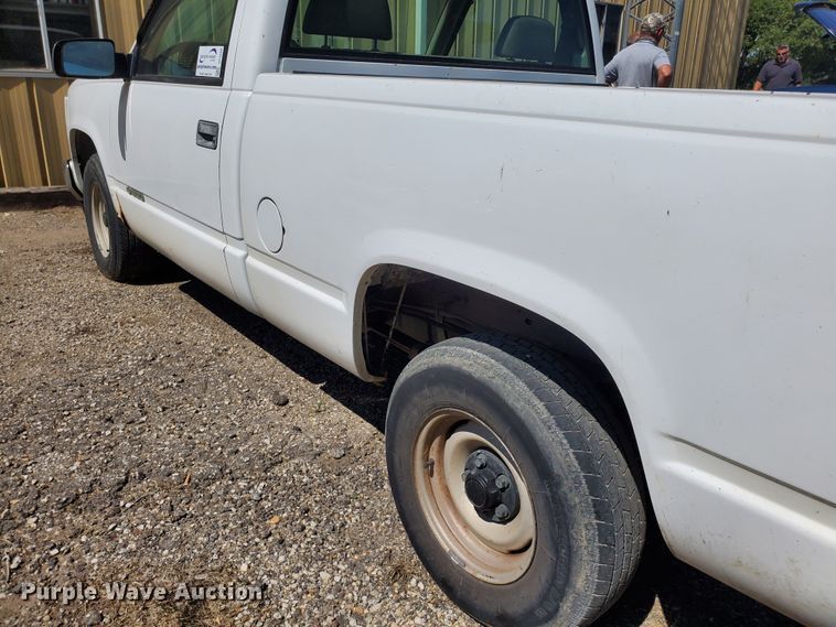 image for item DF5606 1998 Chevrolet 1500  pickup truck