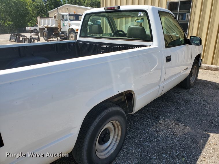 image for item DF5606 1998 Chevrolet 1500  pickup truck