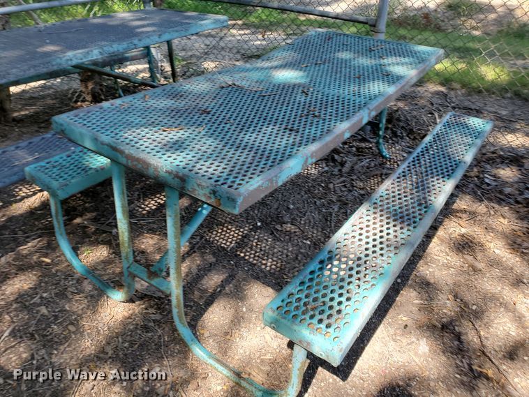 image for item DF5610 (3) picnic tables