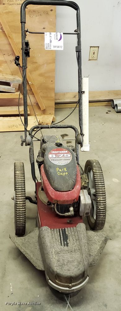 image for item DF5612 Craftsman string trimmer