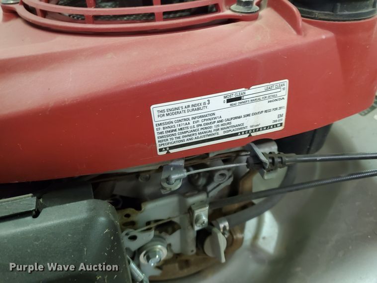 image for item DF5613 (2) Honda HRR2167PDA push mowers