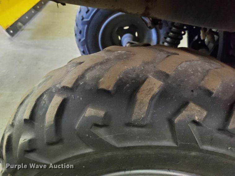 image for item DF5614 2001 Yamaha Grizzly 600  ATV