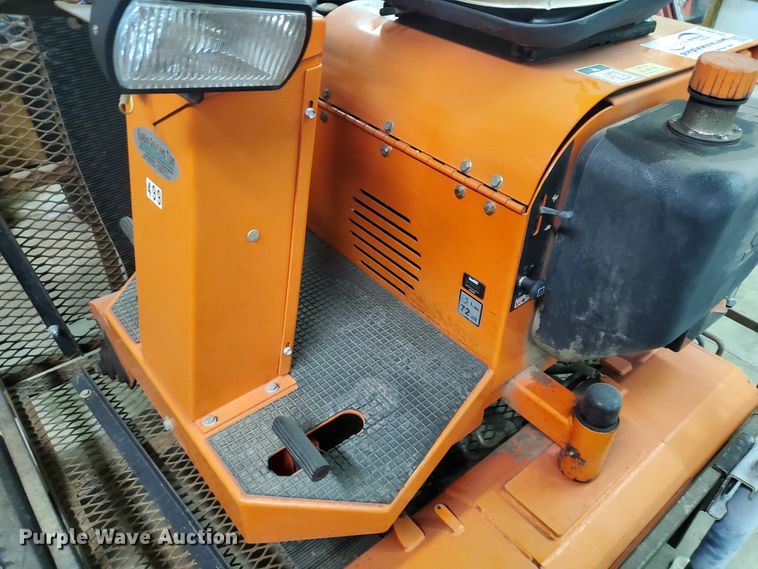 image for item DF5615 Smithco 7580 Tournament Ultra greens roller