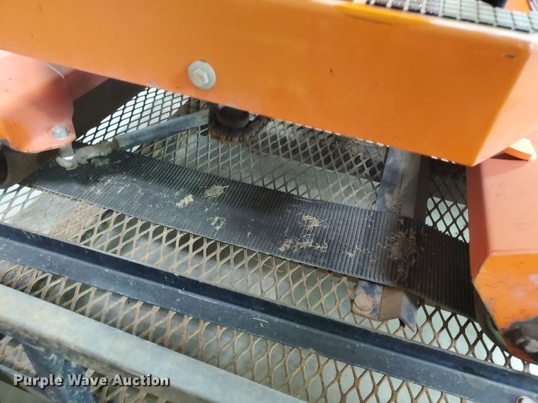 image for item DF5615 Smithco 7580 Tournament Ultra greens roller