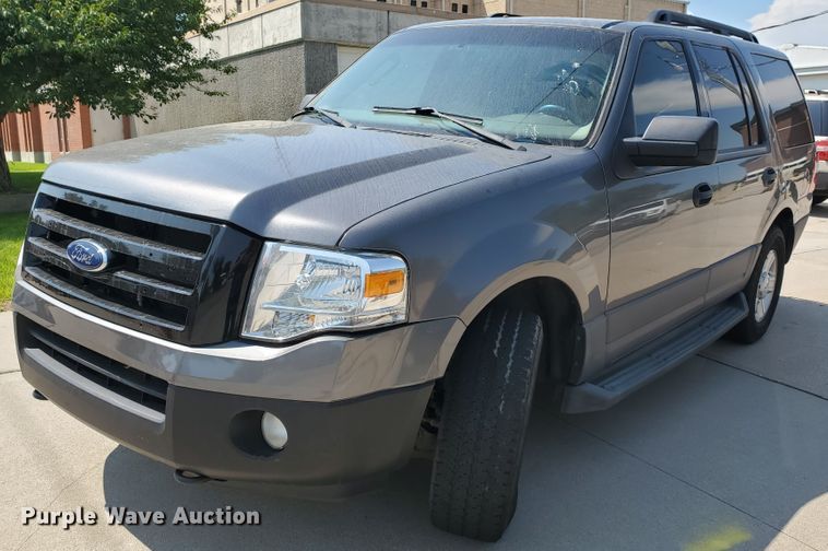 image for item DF5630 2010 Ford Expedition XLT  SUV