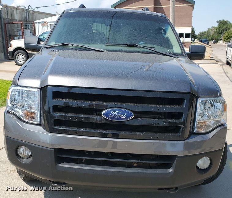 image for item DF5630 2010 Ford Expedition XLT  SUV