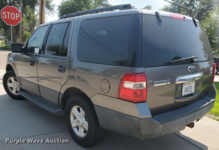 image for item DF5630 2010 Ford Expedition XLT  SUV