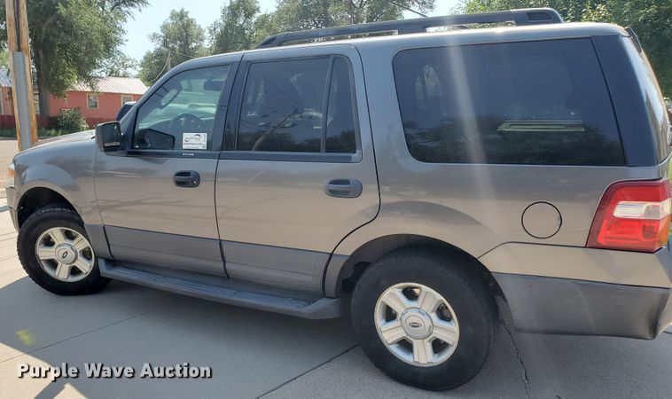 image for item DF5630 2010 Ford Expedition XLT  SUV