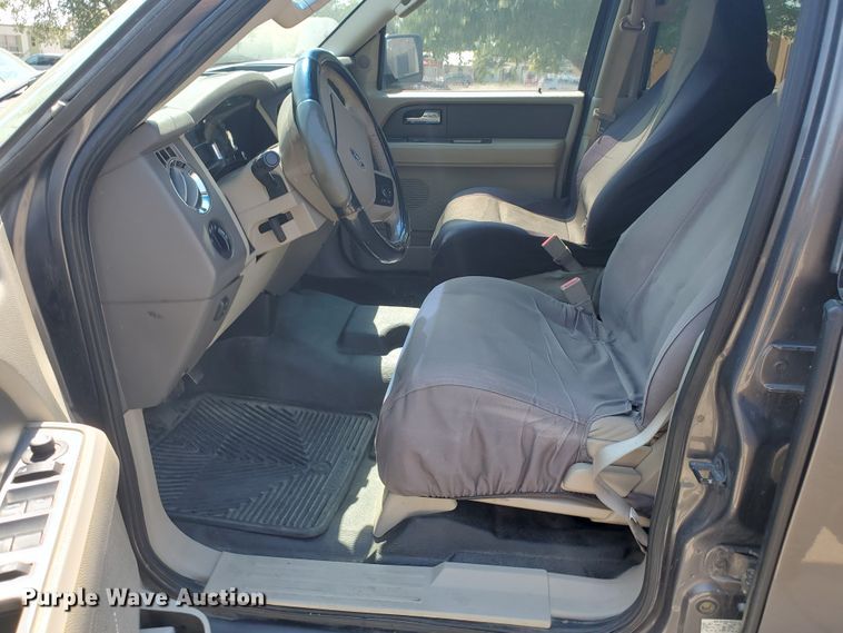 image for item DF5630 2010 Ford Expedition XLT  SUV