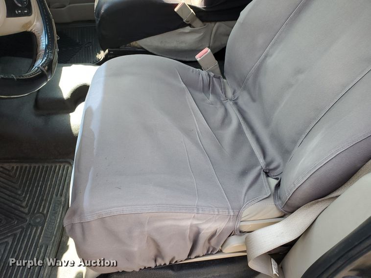 image for item DF5630 2010 Ford Expedition XLT  SUV