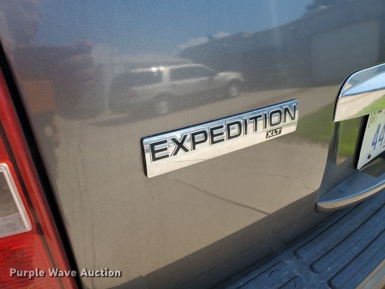 image for item DF5630 2010 Ford Expedition XLT  SUV