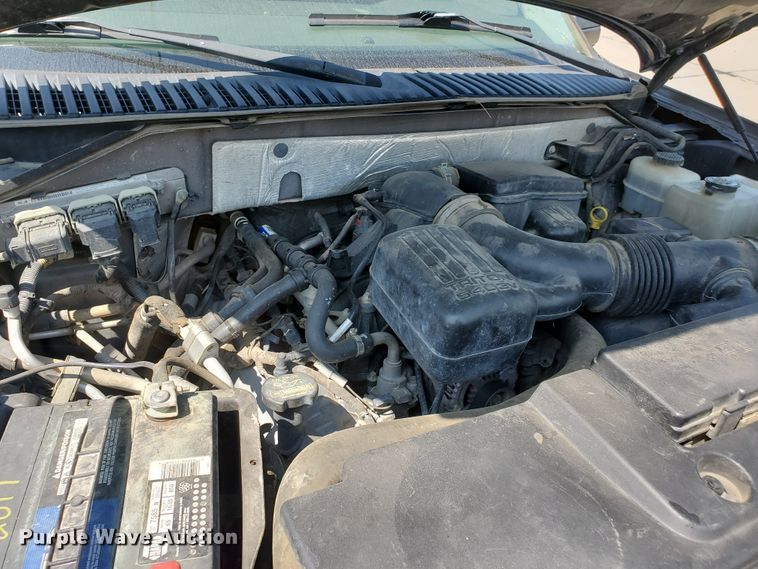 image for item DF5630 2010 Ford Expedition XLT  SUV