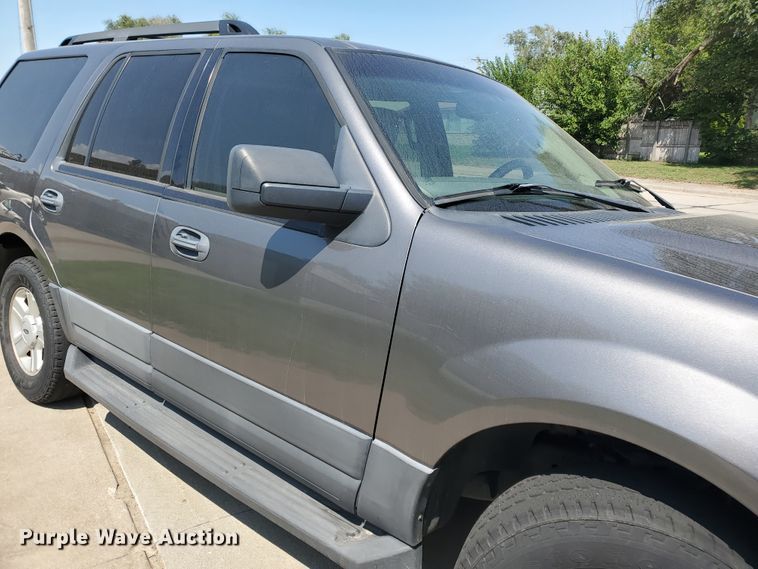 image for item DF5630 2010 Ford Expedition XLT  SUV