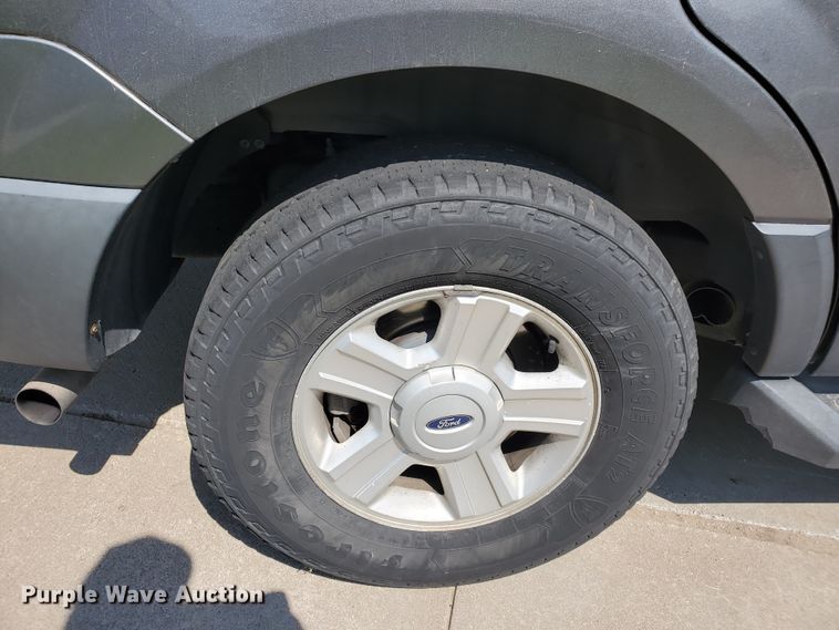 image for item DF5630 2010 Ford Expedition XLT  SUV