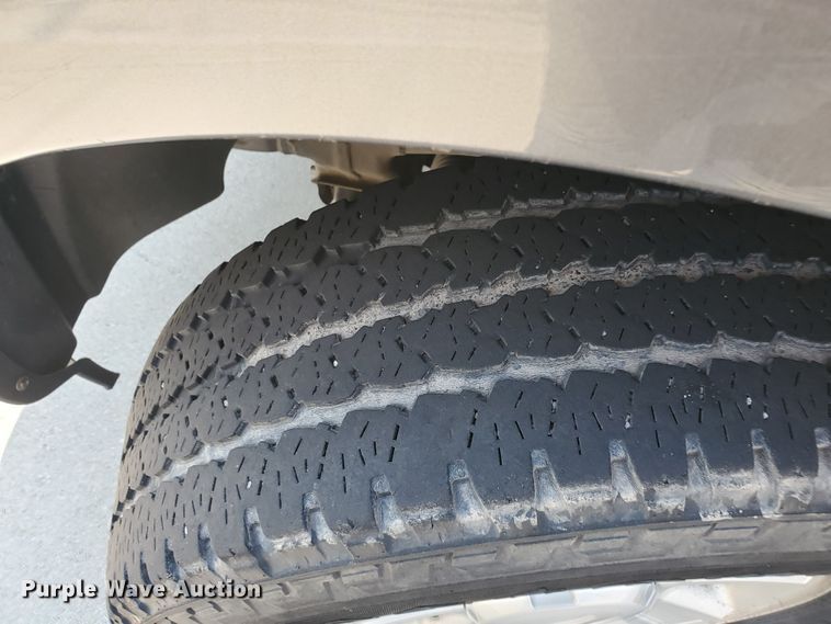 image for item DF5630 2010 Ford Expedition XLT  SUV